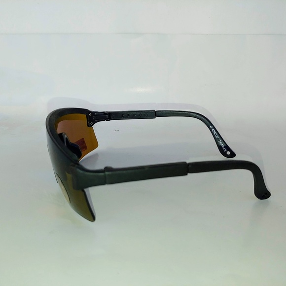 (NWT) Vintge 90's Small One Piece Razor Blade Sports Sunglasses (M.Black) - Picture 2 of 4